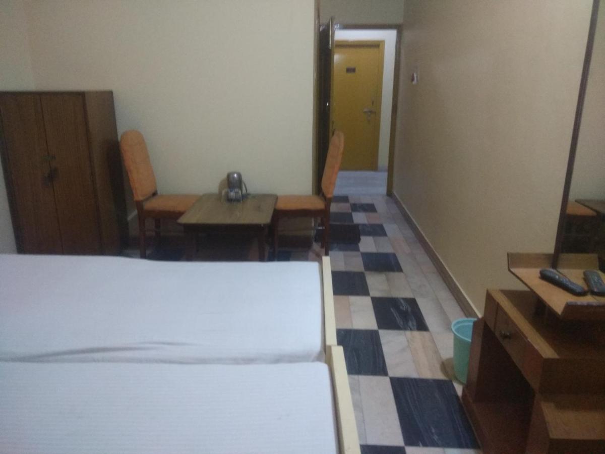 Begusarai Motel Sayonara מראה חיצוני תמונה